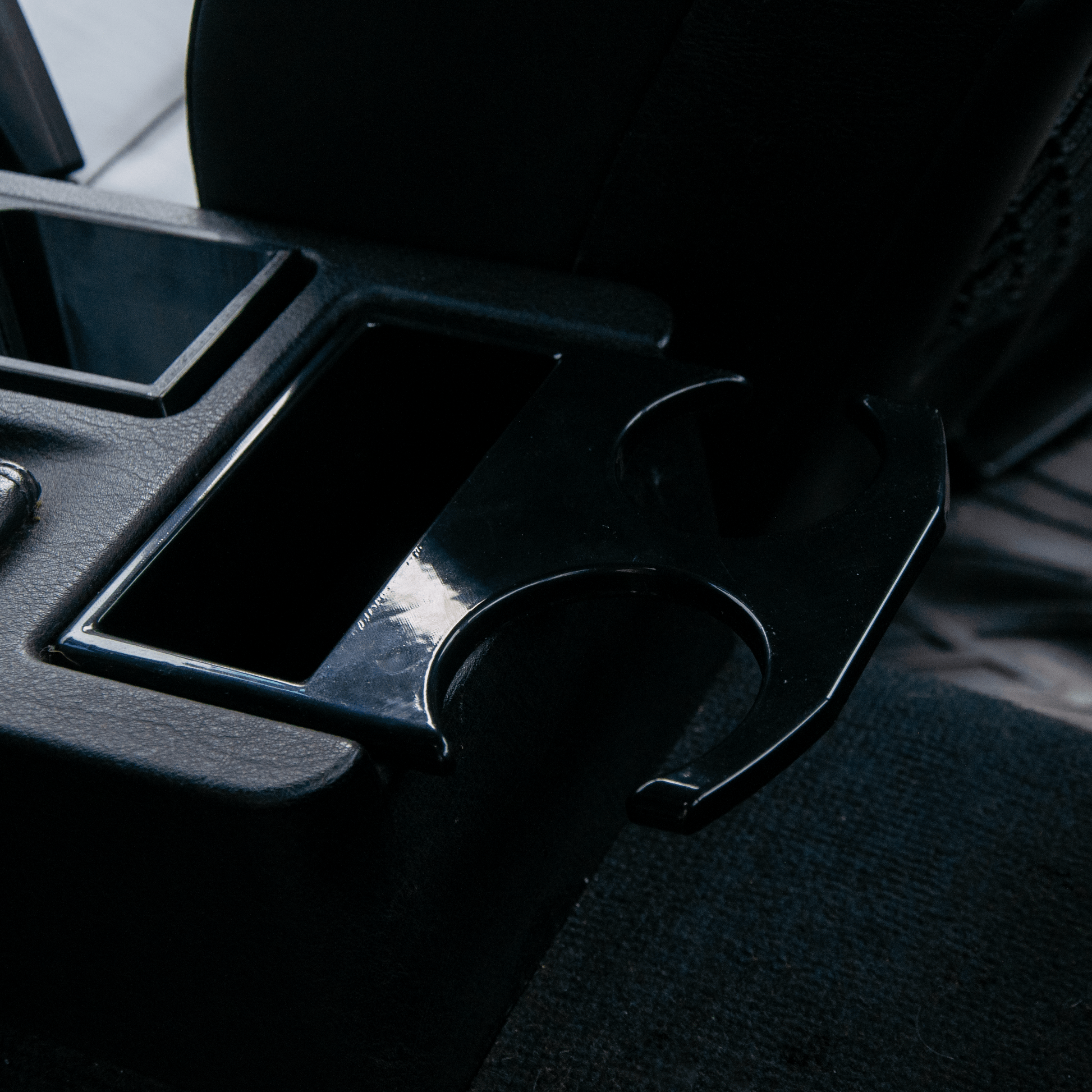 Getränkehalter für BMW 3er E36 – Ersatz für hinteren Aschenbecher - Exact Designs